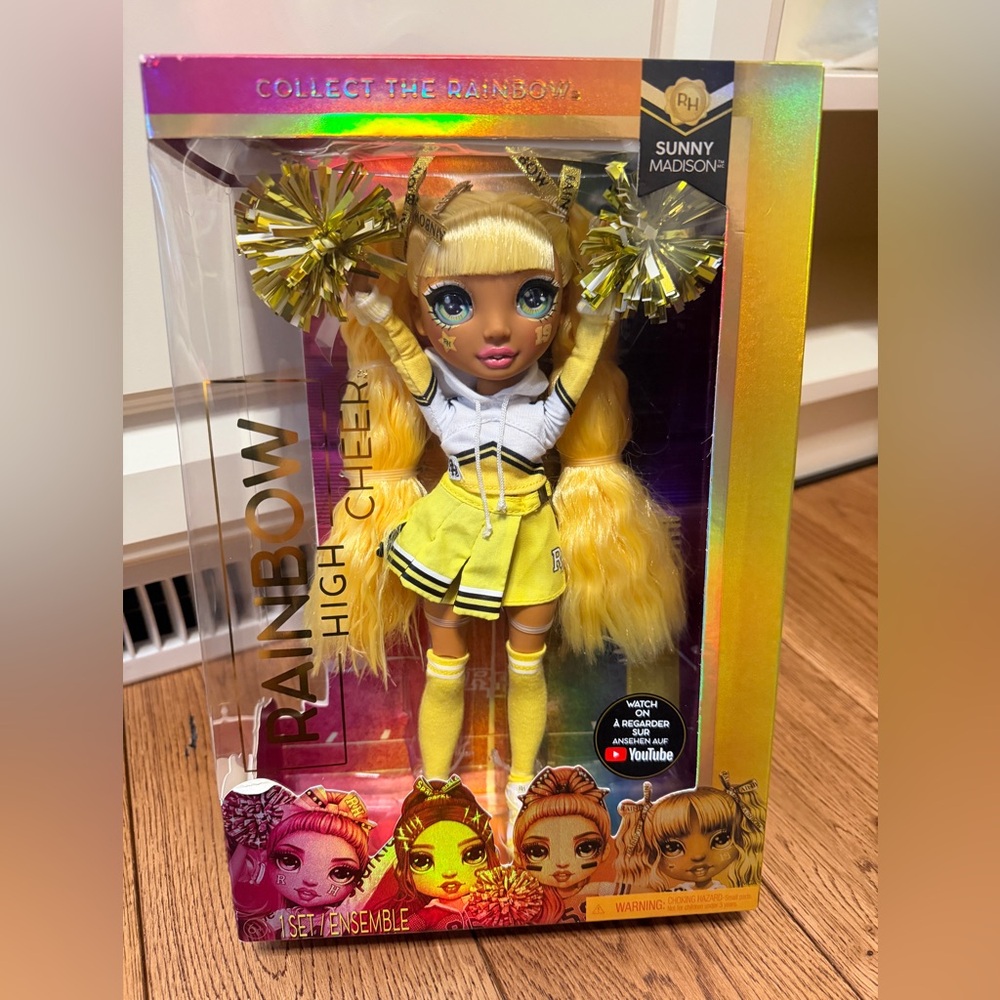 Rainbow High Cheer Sunny Madison Yellow Wavy Hair Fashion Doll Series 1